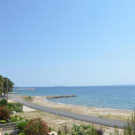 Lemon Beach Front Apartment, Nikiti Eksteriør bilde