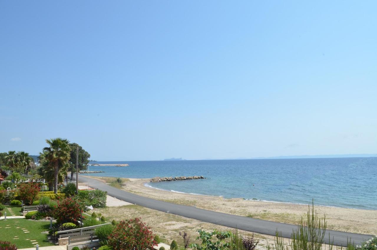 Lemon Beach Front Apartment, Nikiti Eksteriør bilde