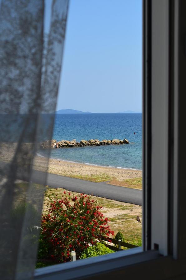 Lemon Beach Front Apartment, Nikiti Eksteriør bilde