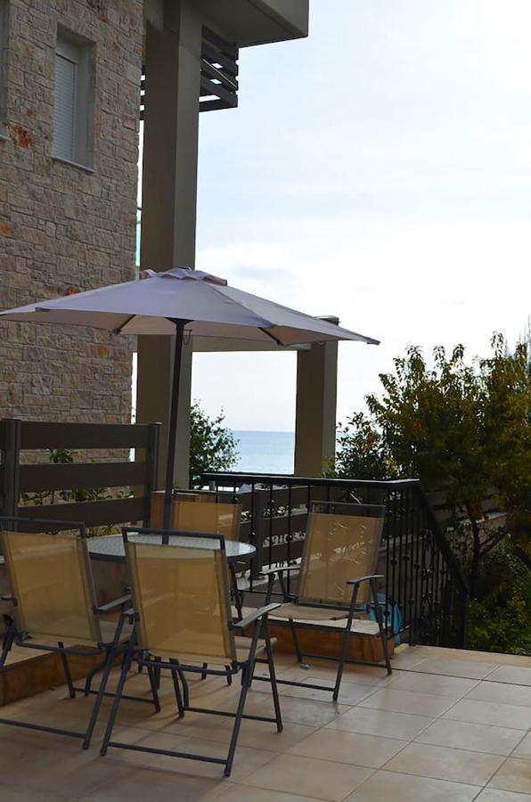 Lemon Beach Front Apartment, Nikiti Eksteriør bilde