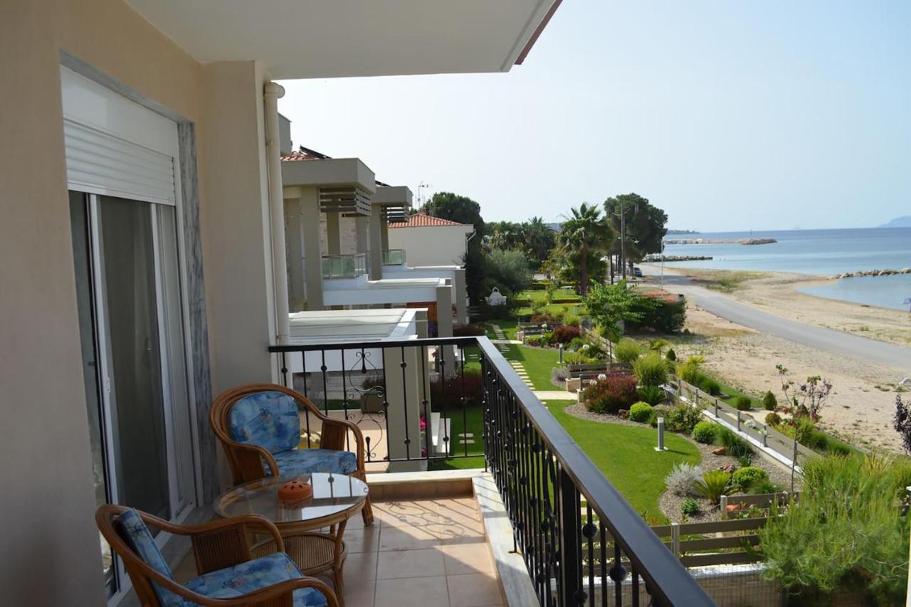 Lemon Beach Front Apartment, Nikiti Eksteriør bilde