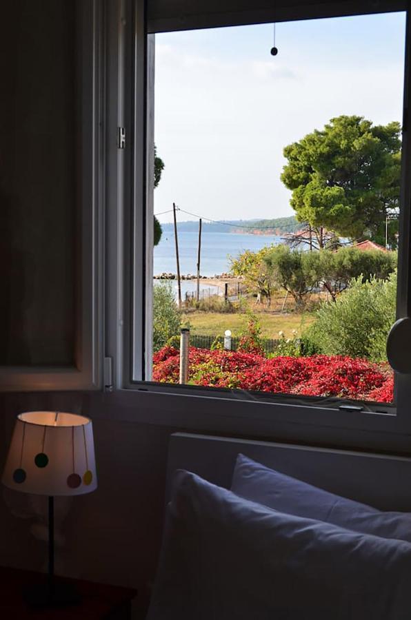 Lemon Beach Front Apartment, Nikiti Eksteriør bilde